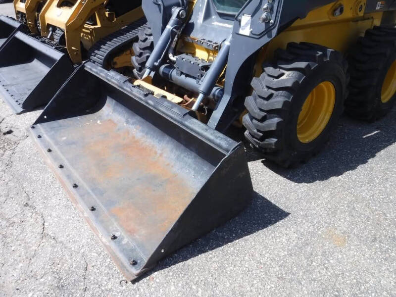2021 John Deere 330G Wheel Skid Steer