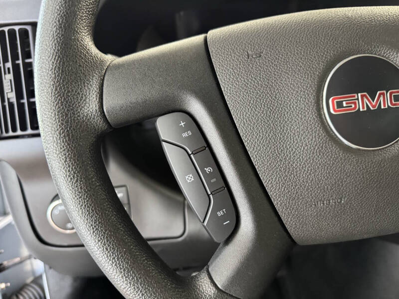 2023 GMC Savana 2500