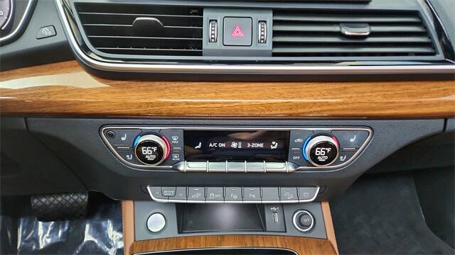 2024 Audi Q5 e quattro S line Prestg 55 TFSI