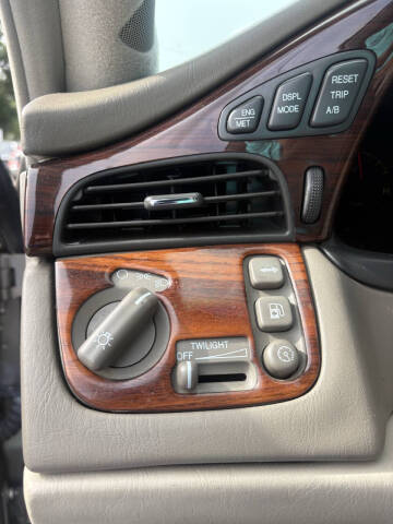 2003 Cadillac DeVille DHS