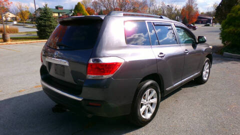2012 Toyota Highlander SE
