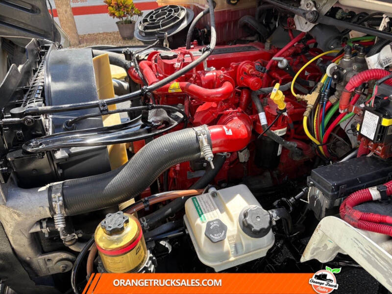 2018 Freightliner M2 106