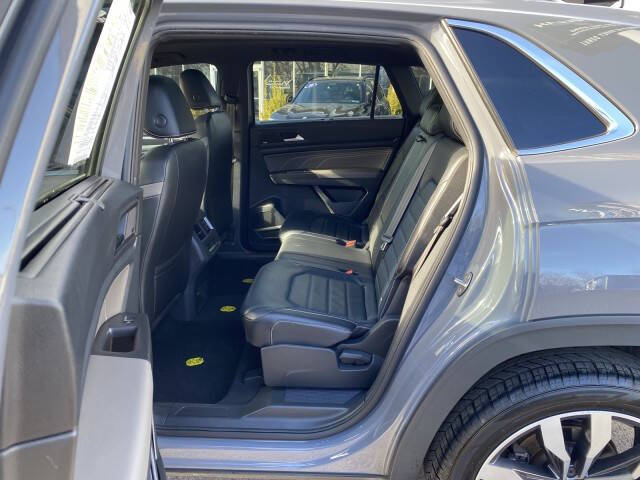 2022 Volkswagen Atlas Cross Sport V6 SEL Premium R-Line 4Motion