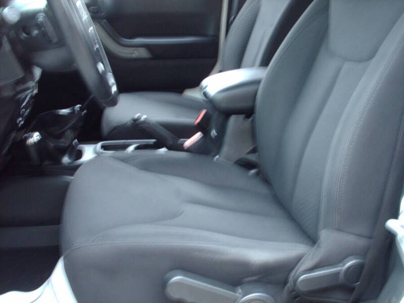 2017 Jeep Wrangler Willys Wheeler