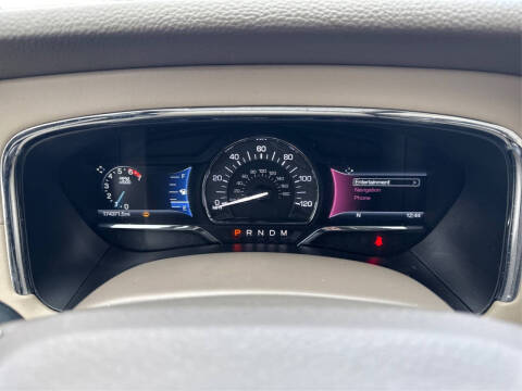 2016 Lincoln Navigator Select