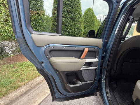 2020 Land Rover Defender 110 SE