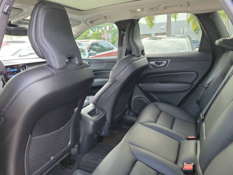 2023 Volvo XC60 B5 Plus Bright Theme