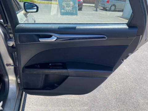 2015 Ford Fusion SE