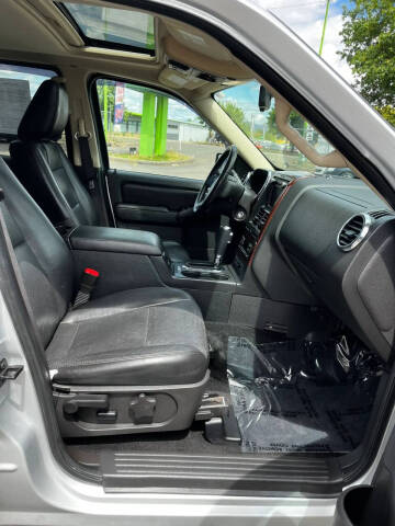 2010 Ford Explorer Limited