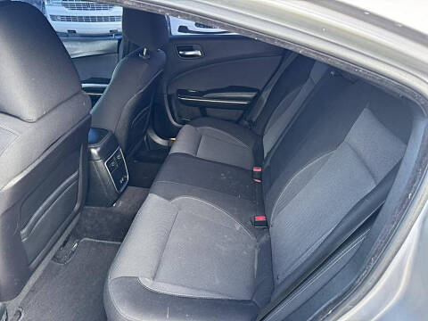 2016 Dodge Charger SE