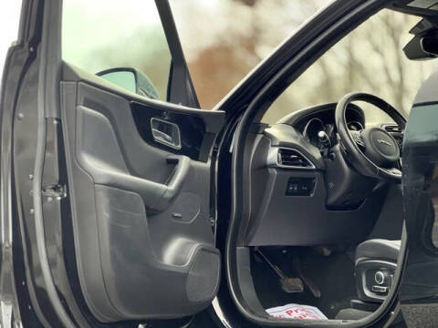 2020 Jaguar F-PACE 25t Premium