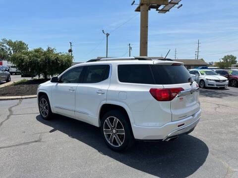 2017 GMC Acadia Denali
