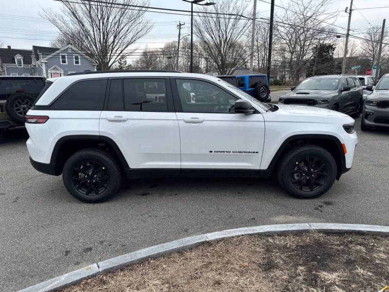 2026 Jeep Grand Cherokee Altitude