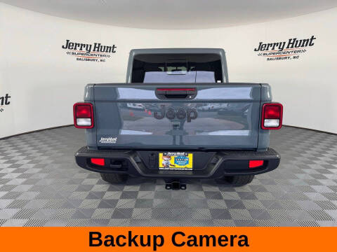 2024 Jeep Gladiator NightHawk