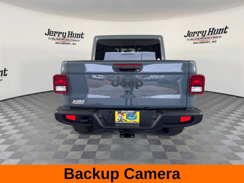 2024 Jeep Gladiator NightHawk