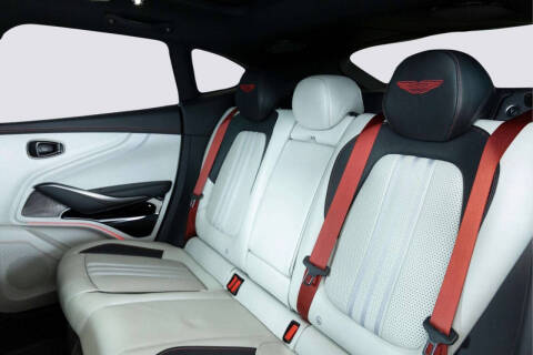 2025 Aston Martin DBX 707