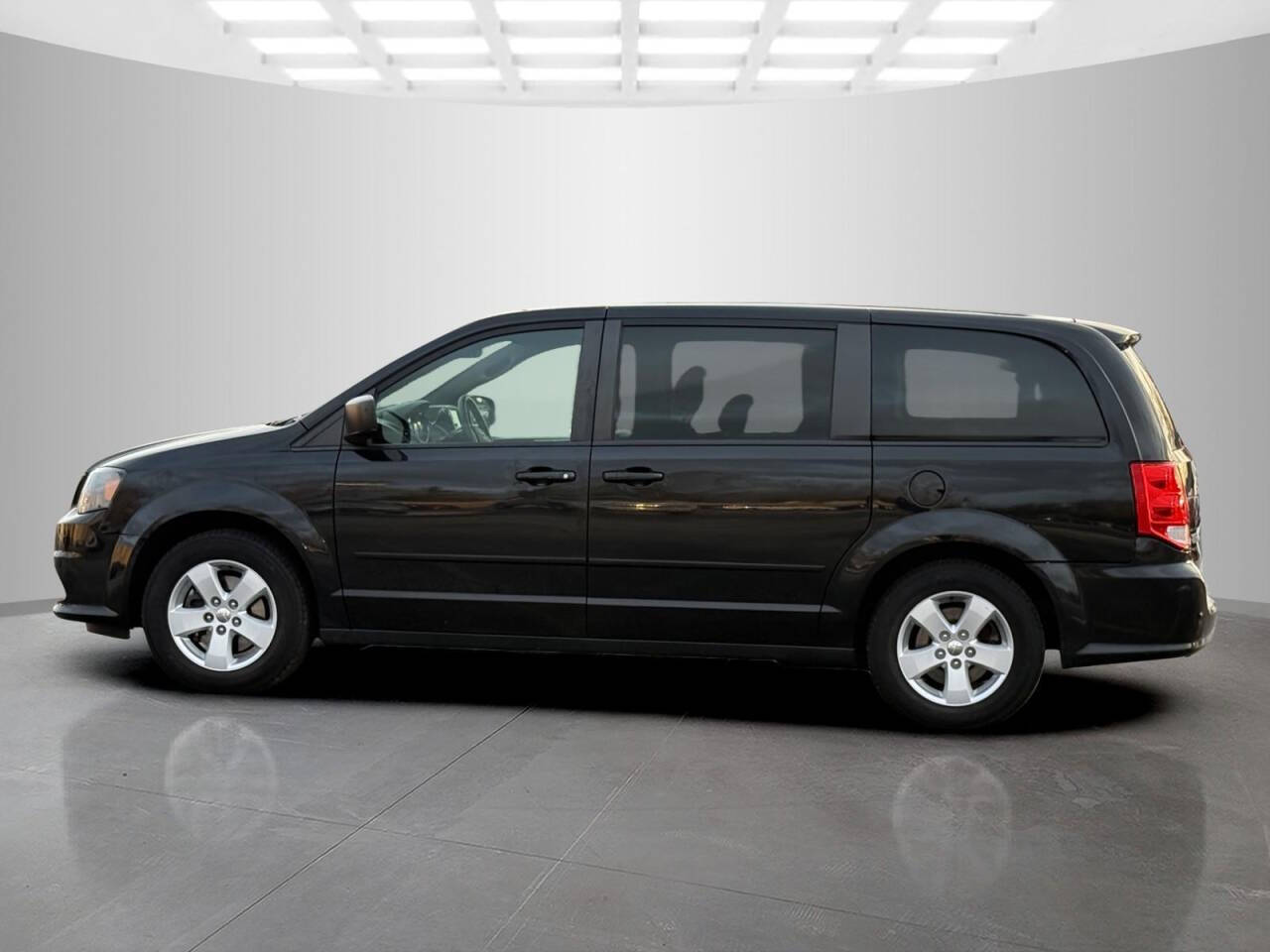 2015 Dodge Grand Caravan for sale at Used Cars Toledo in Oregon, OH