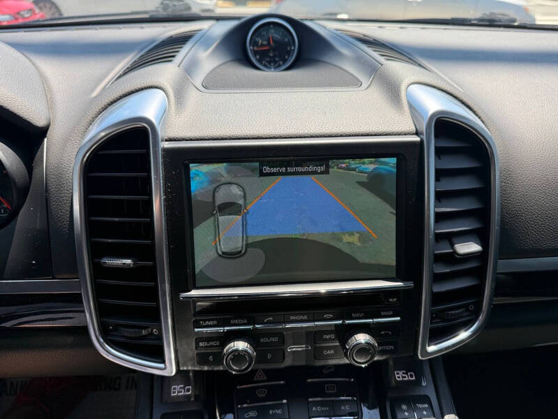 2014 Porsche Cayenne Platinum