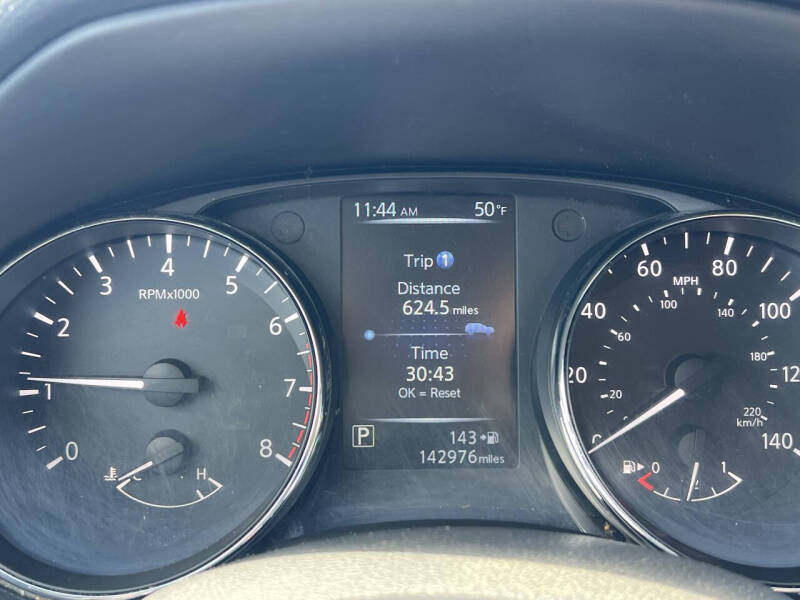 2017 Nissan Rogue SV