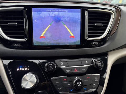 2017 Chrysler Pacifica Touring