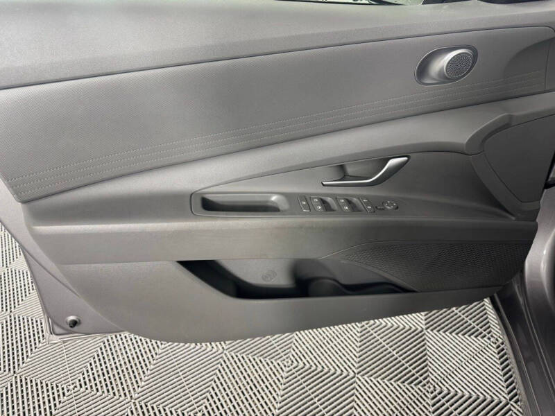 2022 Hyundai Elantra