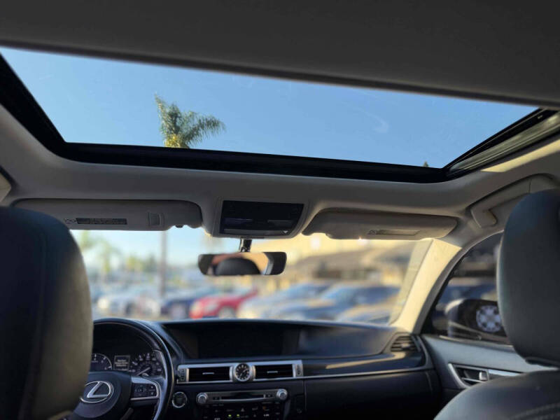2016 Lexus GS 200t