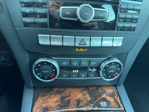 2012 Mercedes-Benz C-Class C 300 Luxury 4MATIC