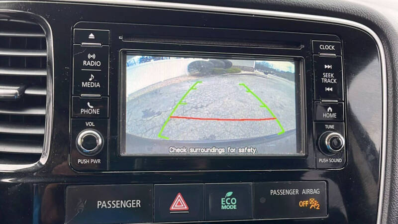 2017 Mitsubishi Outlander ES