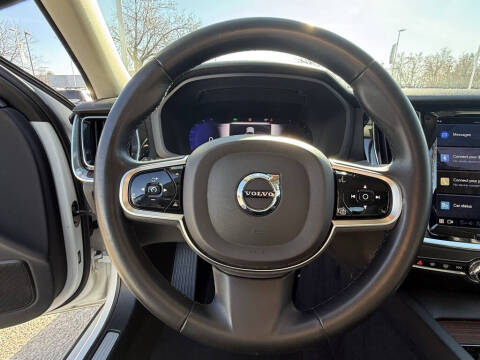 2024 Volvo S60 B5 Plus Dark Theme