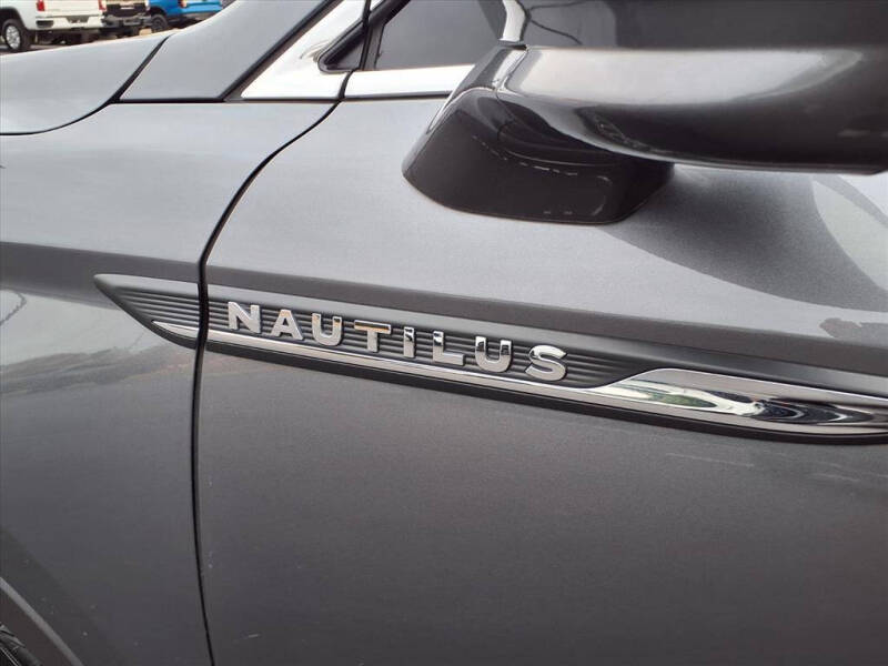 2022 Lincoln Nautilus Reserve