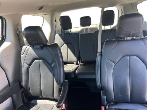 2020 Chrysler Pacifica Touring L