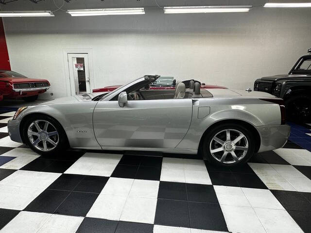 2005 Cadillac XLR