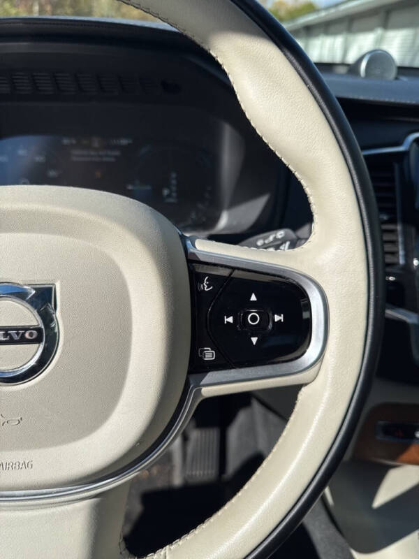 2017 Volvo XC90 T8 eAWD Inscription