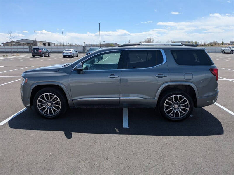 2022 GMC Acadia Denali