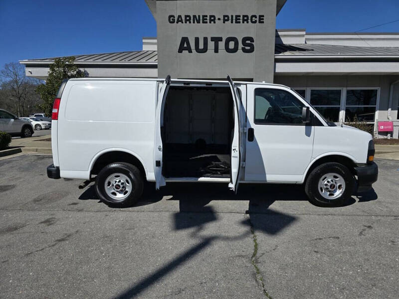 2022 GMC Savana 2500