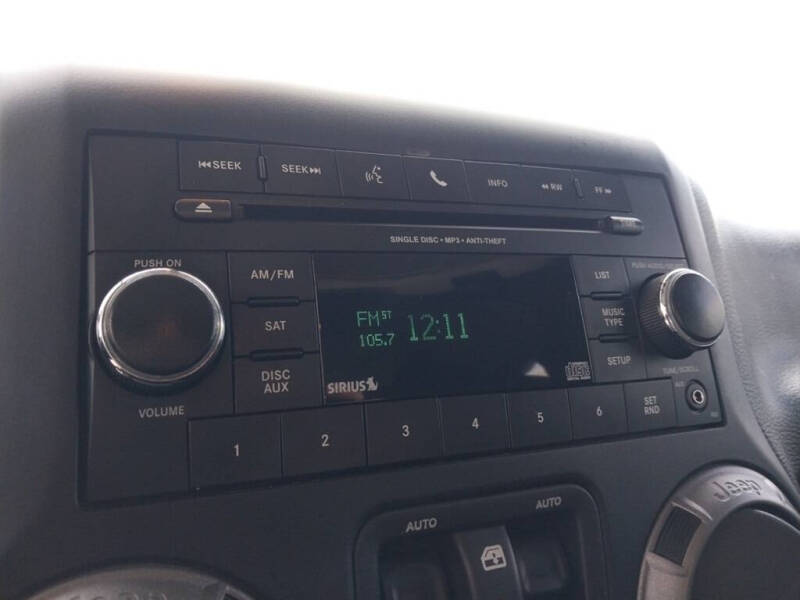 2017 Jeep Wrangler Willys Wheeler