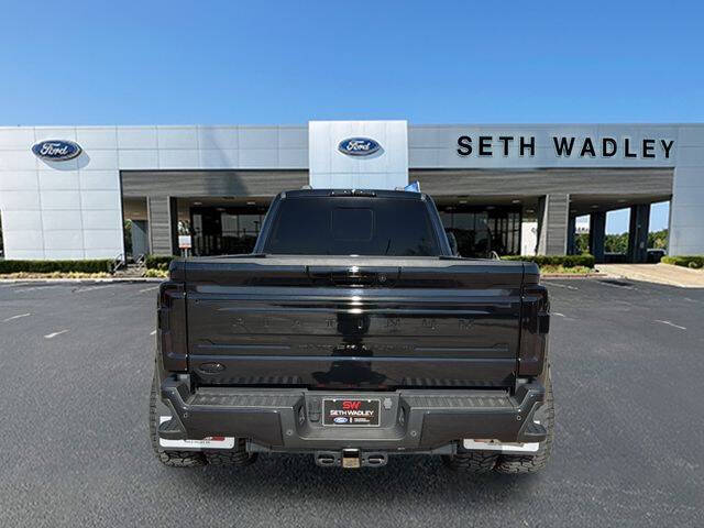 2023 Ford F-450 Super Duty Platinum