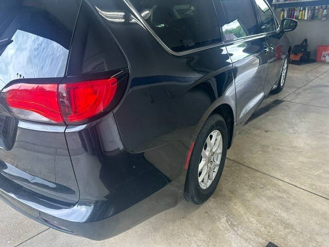 2017 Chrysler Pacifica LX