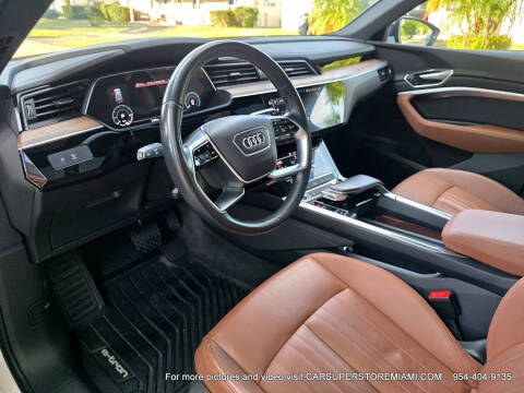 2021 Audi e-tron quattro Premium