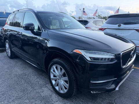 2017 Volvo XC90 T6 Momentum
