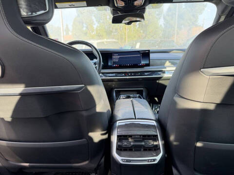 2024 BMW 7 Series 740i