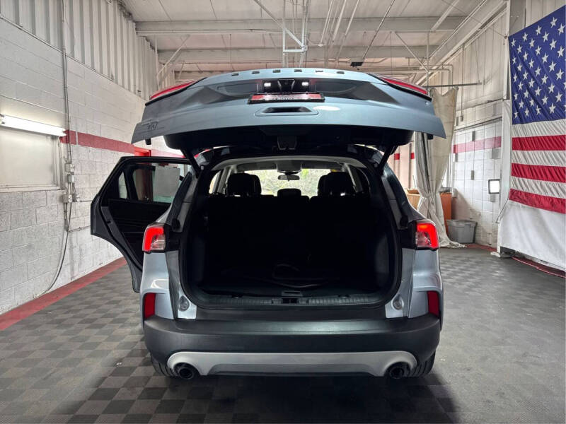 2022 Ford Escape SE