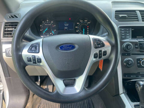 2015 Ford Explorer