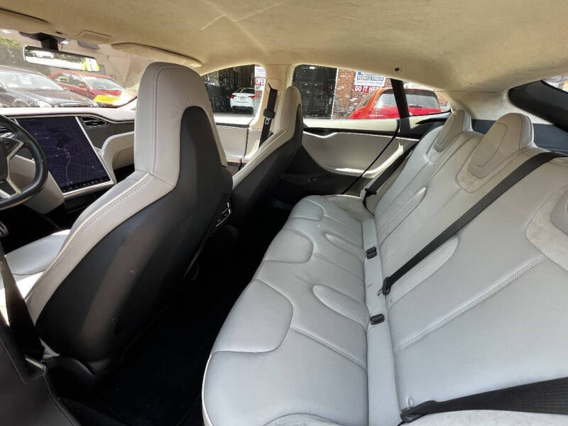 2013 Tesla Model S Performance
