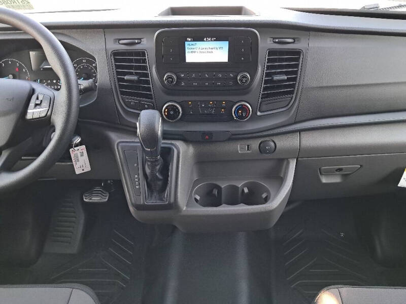 2025 Ford Transit 250