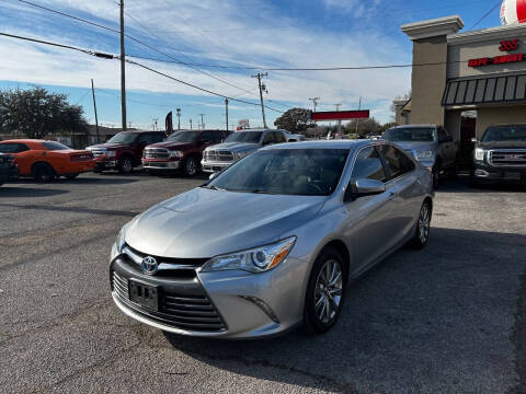 2016 Toyota Camry Hybrid