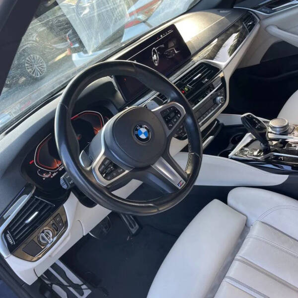 2021 BMW 5 Series 530i