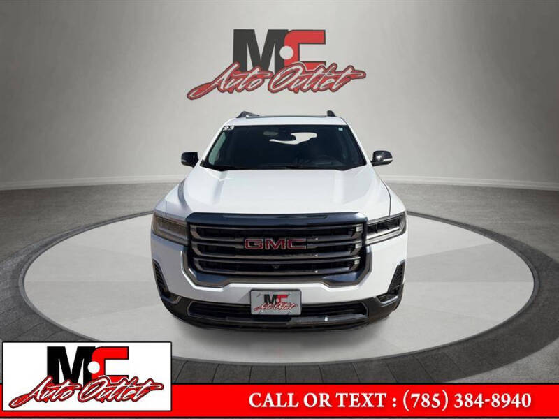 2023 GMC Acadia AT4