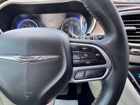 2022 Chrysler Voyager LX