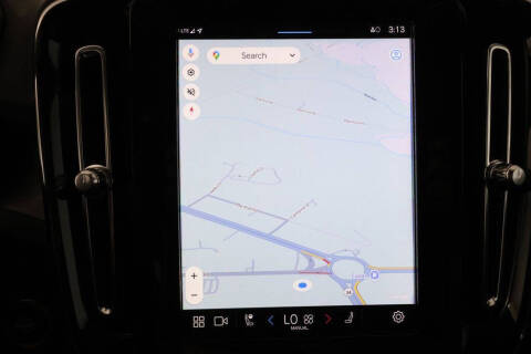 2024 Volvo XC40 B5 Plus Dark Theme